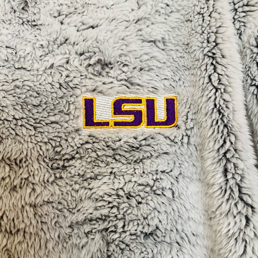 Soft LSU pull over - Picture 3 of 3